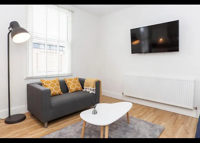 5 Blue Bridge Court Apartman York