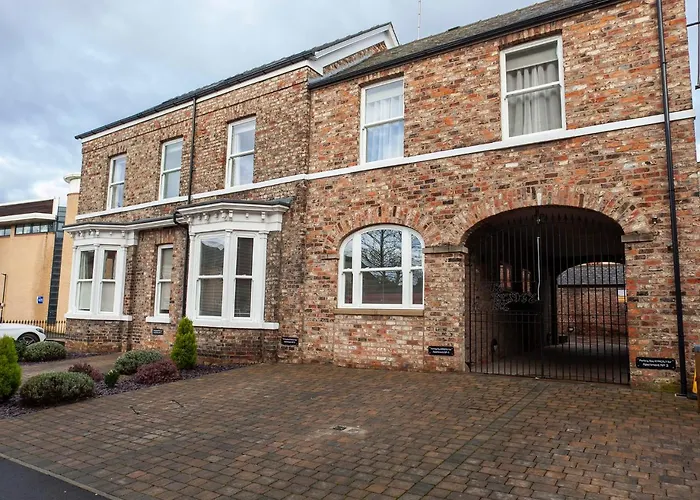 5 Blue Bridge Court *