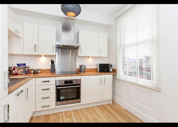 5 Blue Bridge Court Apartman York