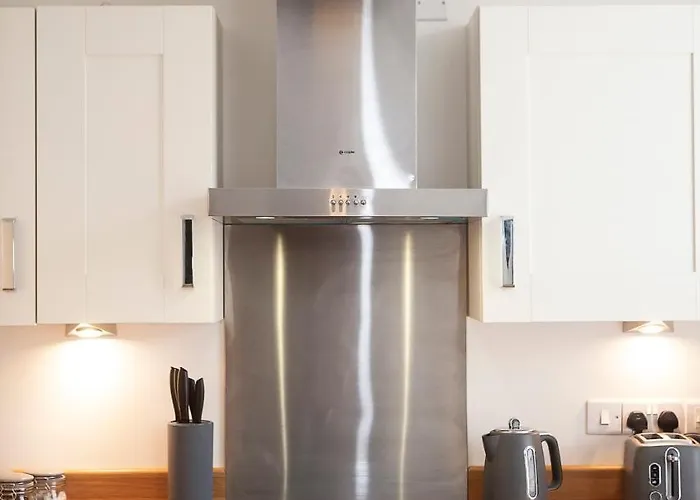 5 Blue Bridge Court York